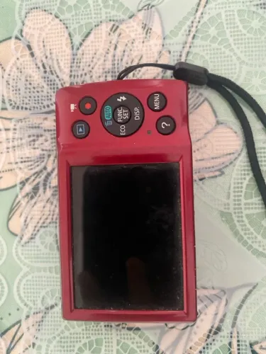 Canon poweshot elph 135