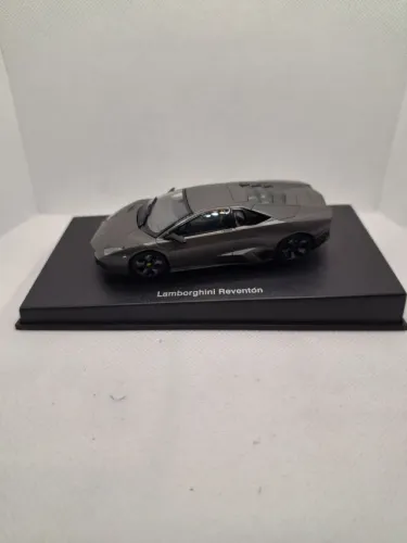 Miniatura Lamborghini Reventon - Escala 1/43 - Autoart 