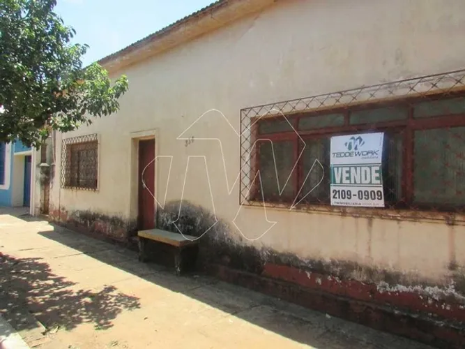 Venda de Casas / Padrão na cidade de Nova Europa