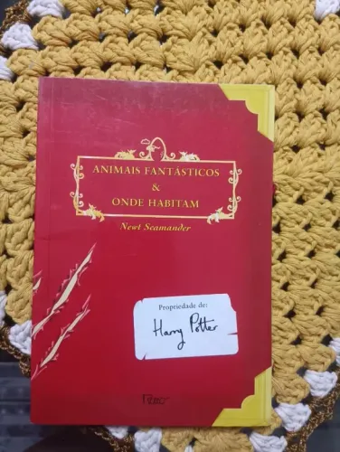 Livro - Animais Fantasticos e Onde Habitam - Semi Novo