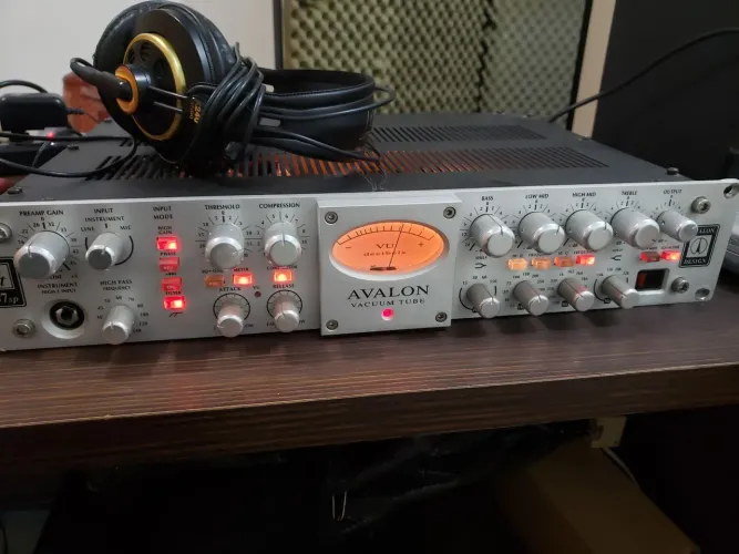 Avalon 737sp (Preamp Valvulado) USA