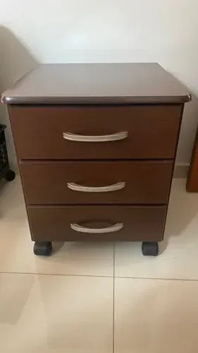 Móvel criado mudo marrom