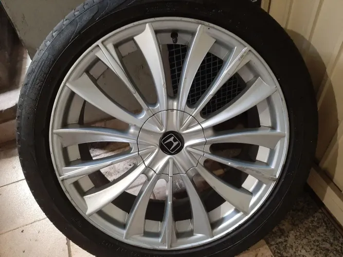 Roda aro 20 krmai estrela prata multi furos 4x100 e 5x114