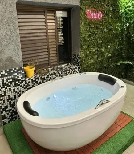 BANHEIRA OFURO PIACENZA COM HIDROMASSAGEM E AQUECEDOR