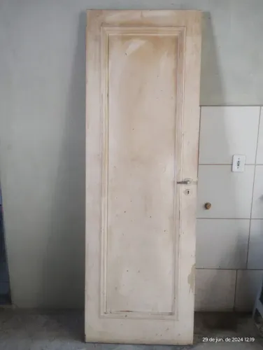 Porta em Madeira Maciça