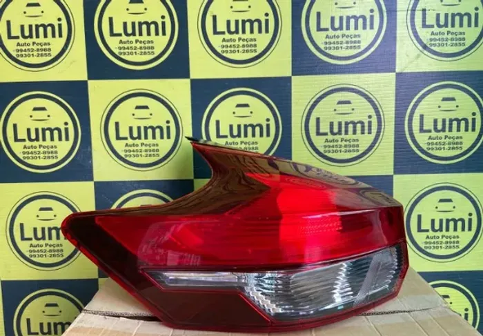 Lanterna Canto Nissan Kicks 16/20 - NOVA