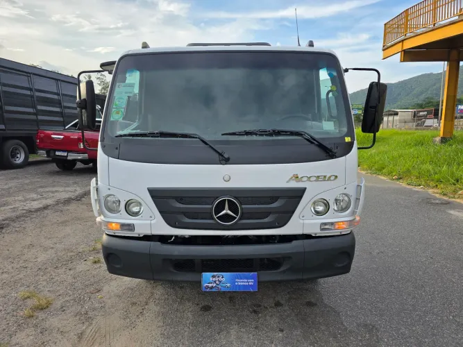 MB acelo modelo 815 ano 2020 no chassi de único dono baixo km Rodado