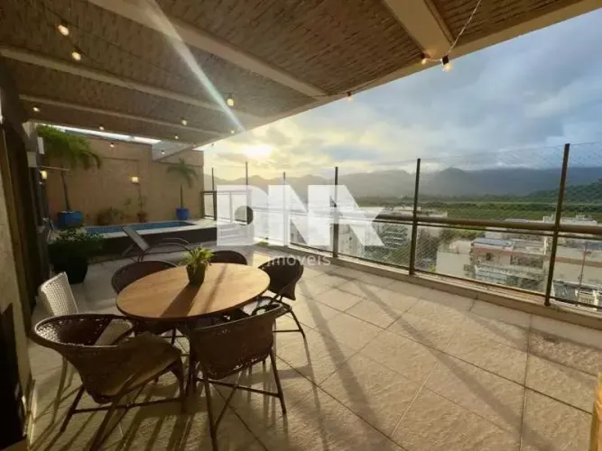 Apartamento : / Residencial / Recreio dos Bandeirantes