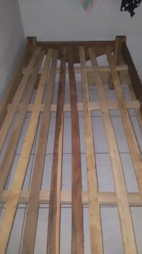 Estrado de madeira para cama, novo, nunca usado.