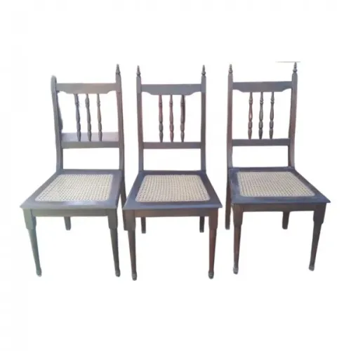 Trio Antigas cadeiras Madeira de lei escurecida Assento palhinha espaldar vazado *Descriçã