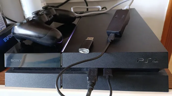 Playstation 4 11.0 destravado + Controle + kit rápido 