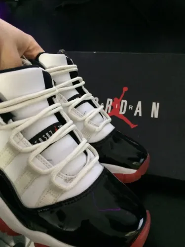 Air Jordan 11 Low Concord Bred - 35