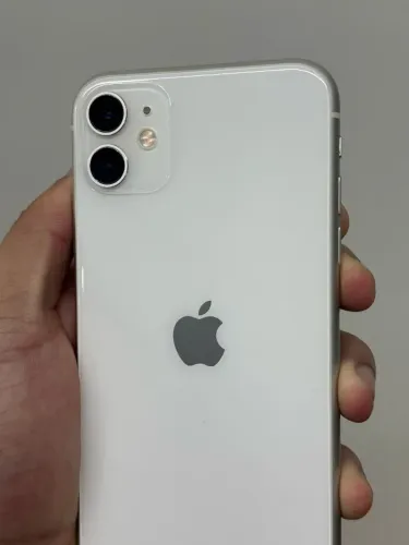 iPhone 11 64GB Semi Novo - Branco