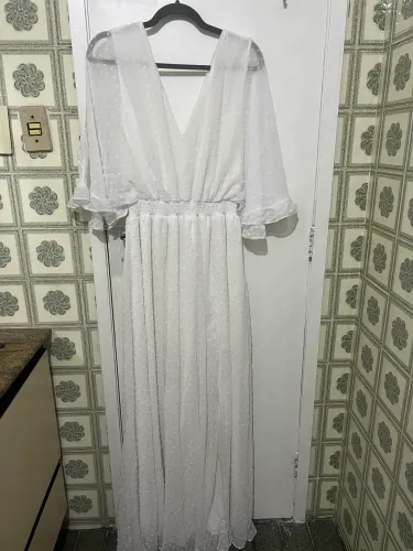 Vestido branco plus size casamento civil