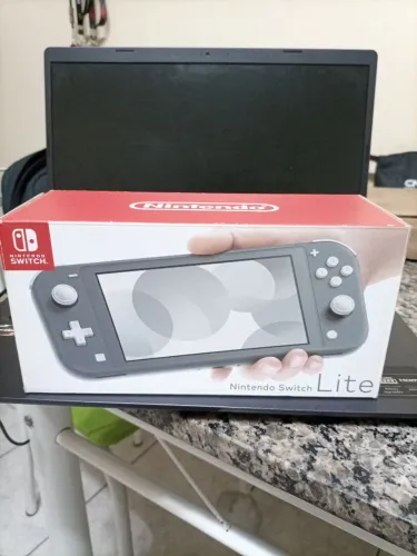 Nintendo Switch Lite - Novo na Caixa