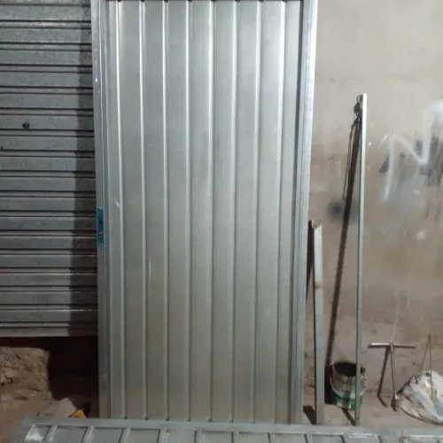 Portão 1 metro de largura por 2,10 de altura galvanizado com fechadura stam r$ 500