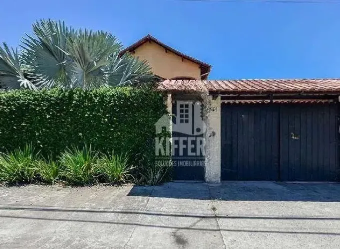 Casa com 4 Quartos e Excelente Área Gourmet em Piratininga