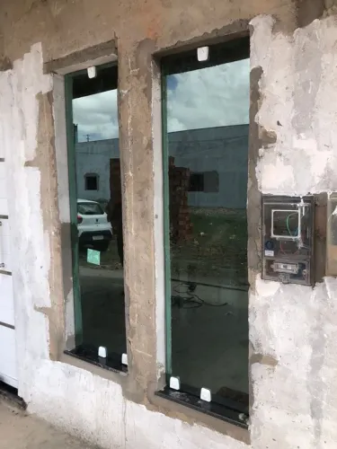 Janelas pivotante