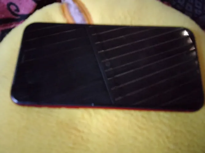 iPhone XR red  64 GB 