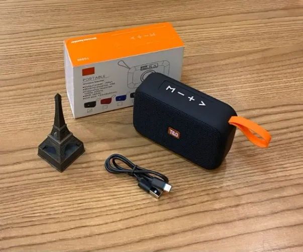 Caixa Portátil T&G TG-506 Bluetooth e Pen Drive