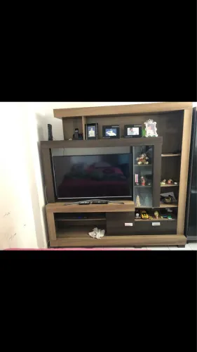 ESTANTE P/ TV E P/ ENFEITES C/ UMA GAVETA E DUAS PORTAS DE VIDROS (URGENTE) !