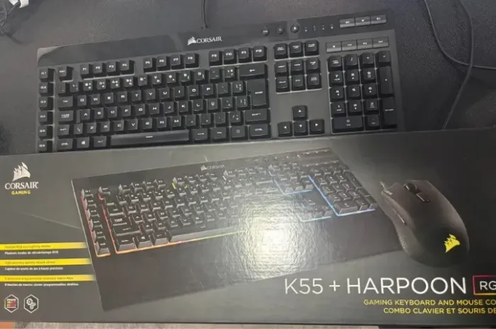 Teclado Corsair K55