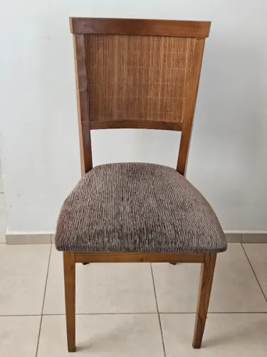 Conjunto c/ 6 cadeiras em madeira