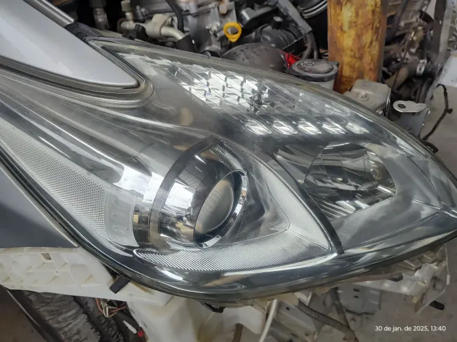F Farol Dianteiro Toyota Prius 2015