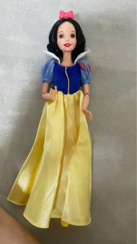 Boneca Branca de Neve Signature Mattel