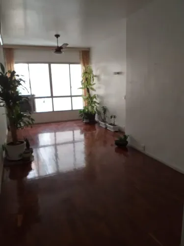 EXCELENTE LOCALIZAÇÃO PRÓXIMO COMÉRCIO, PRAIA E METRÔ