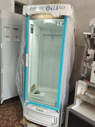 Expositor cervejeira Gelopar 410 Litros Nova 