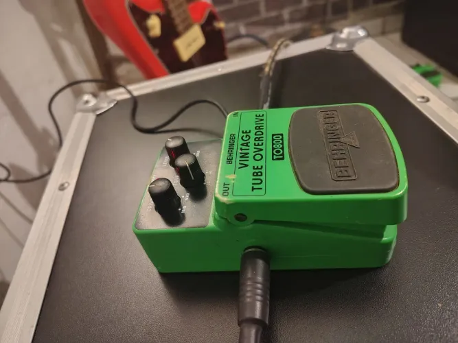 Pedal Behringer Vintage Tube Overdrive TO800
