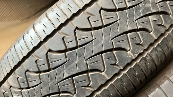 Pneu 275/60/20 Pirelli ATR de 95 % vida útil
