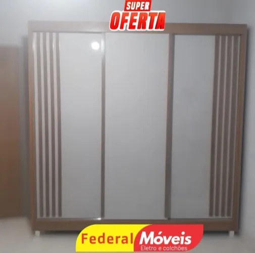Guarda Roupa com 3 Portas de correr Novo - Funcional e Elegante!