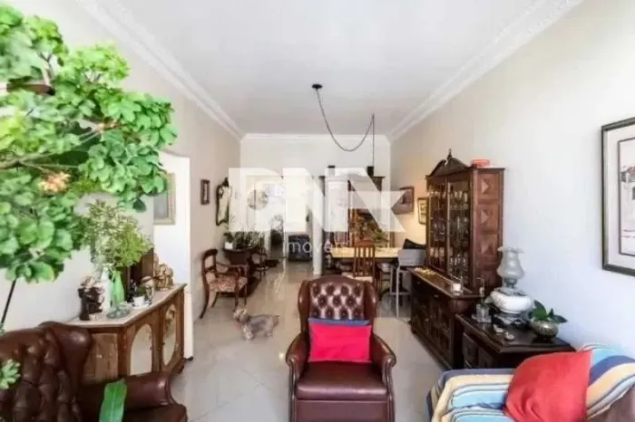 Apartamento : / Residencial / Copacabana