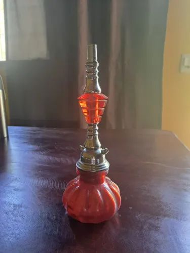 Sisha antigo de vidro vermelho formato de abóbora
