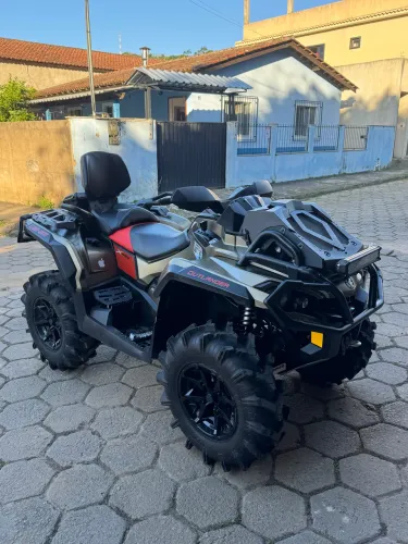 Quadriciclo Outlander XMR 1000R