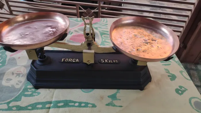 Balanço Força  anos 70 braço de bronze e patros de cobre super conservad 