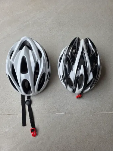 Capacete de Bicicleta - 2 peças