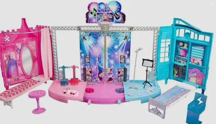 Barbie Rock'n Royals - casa que se transforma em palco (acompanha mini móveis)