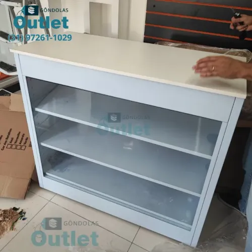 Balcão vitrine para lojas de roupa