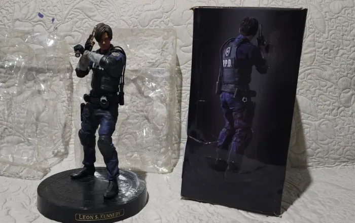 Figura de Ação Leon S. Kennedy - Resident Evil 2