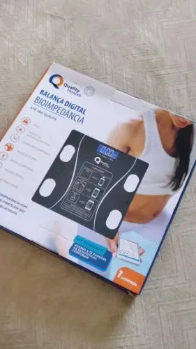 Balança Digital Bioimpedância Corporal, Até 180kg - Nova