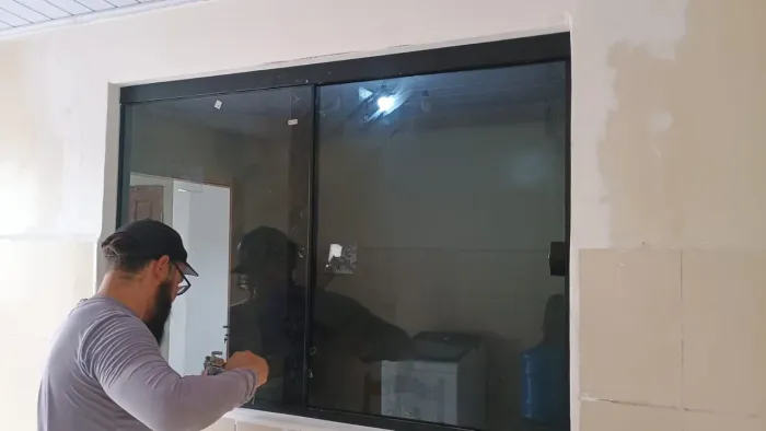Janela de vidro temperado 