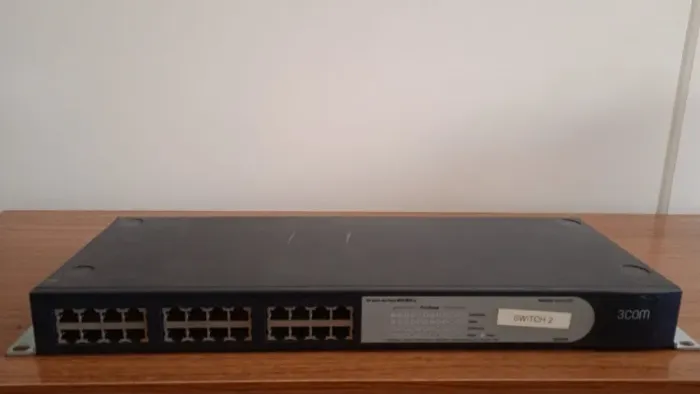 Switch 3com Baseline 3C16471B 24 portas 