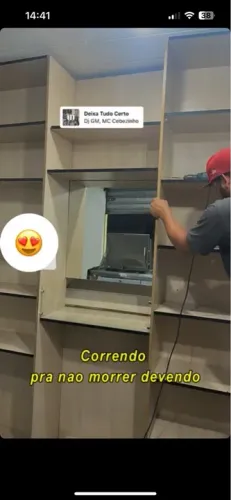 Prateleira para padarias e adegas com paozeira em móveis planejados 