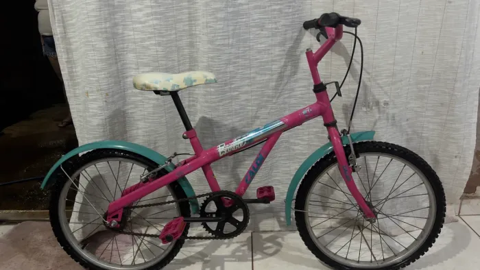 Bicicleta Caloi Barbie Aro 20 c/ Rodinhas