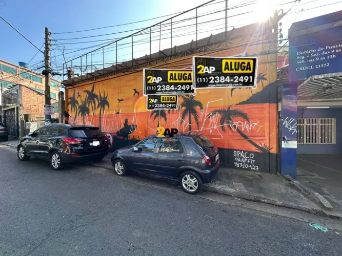 Galpão Comercial 300m2 para Locação no Campo Limpo, Jardim Bom Refúgio: 2 Salas, 2 Banheir