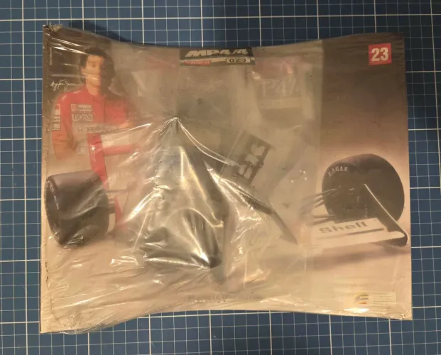 Fasciculo Planeta Deagostini McLaren MP4/4 - N°23