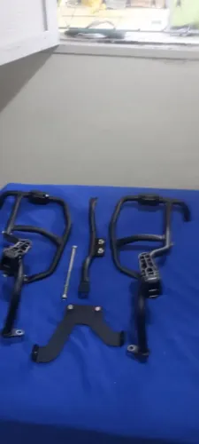 Protetor de carenagem para moto Lander 2025/26, da marca SCAN